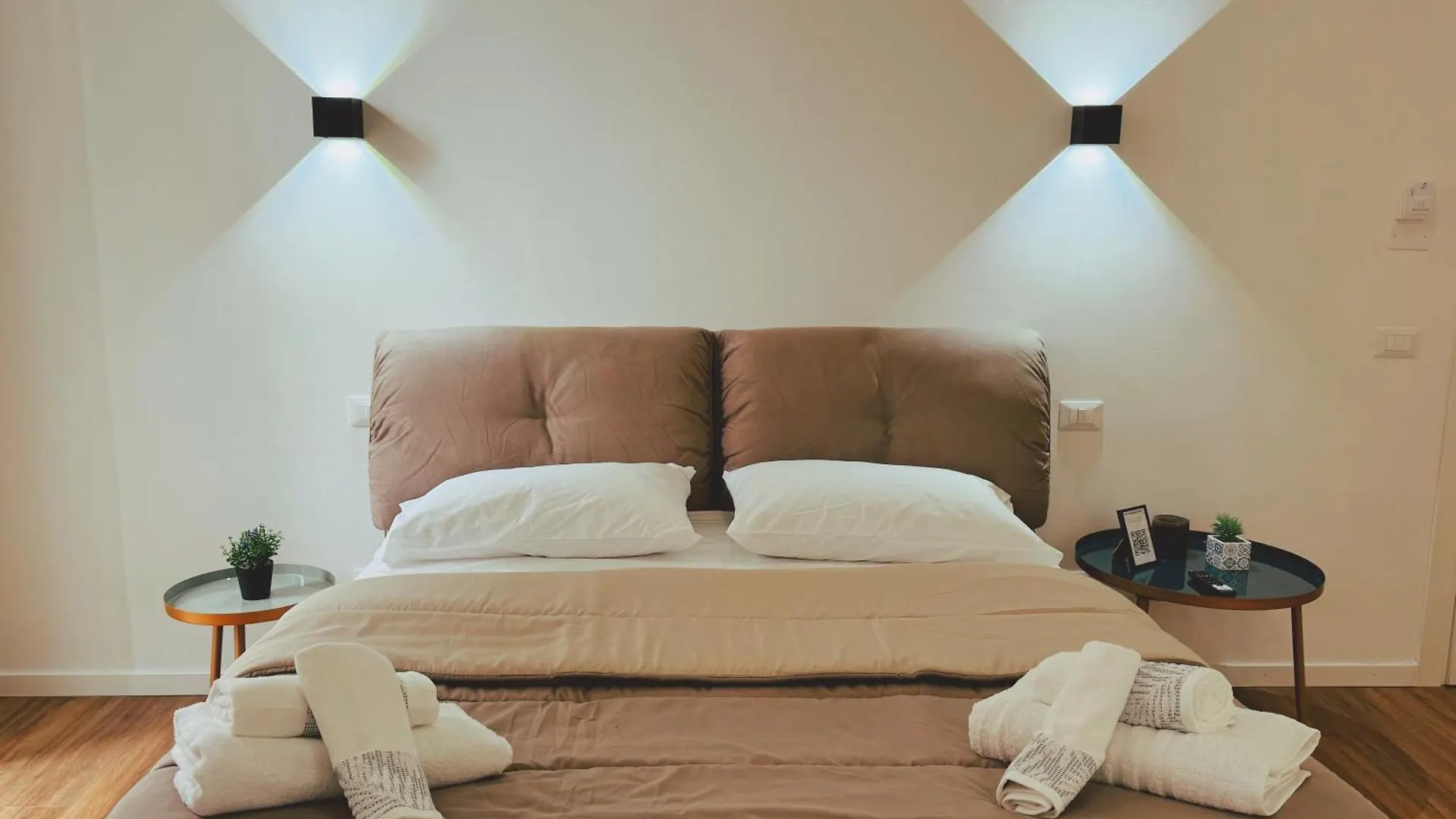 Bed & Breakfast Candalu Hotels - Palermo Suite