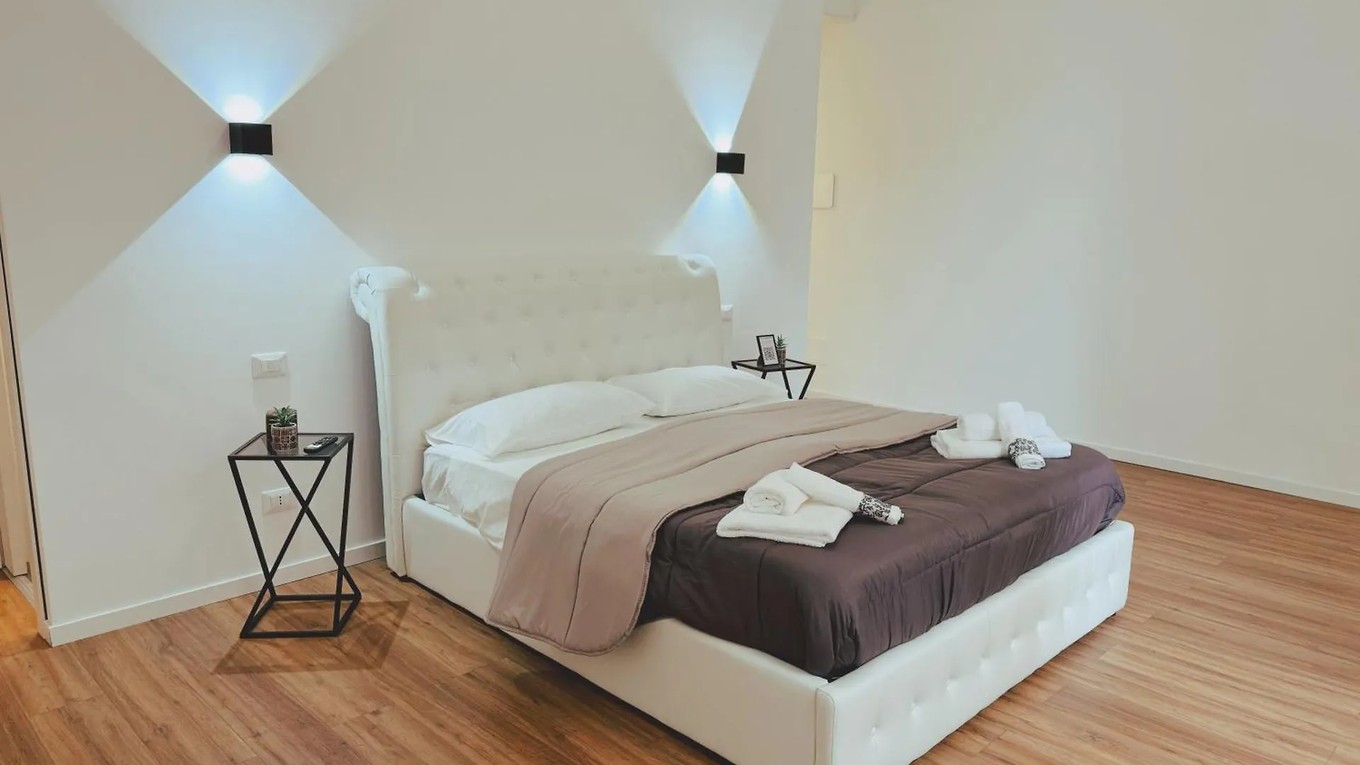 Bed & Breakfast Candalu Hotels - Palermo Suite