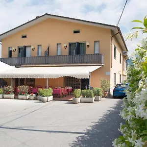 https://hotel-tre-castelli.it-tuscanyhotel.com